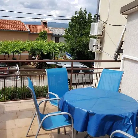 Apartament In 5880