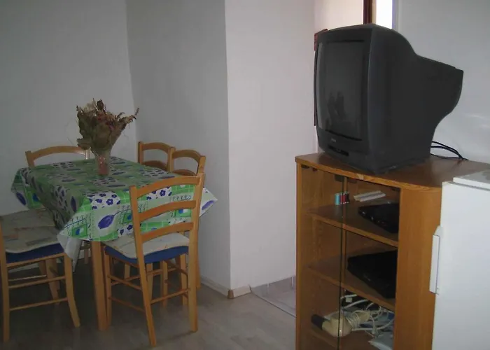 In 5880 * Selce